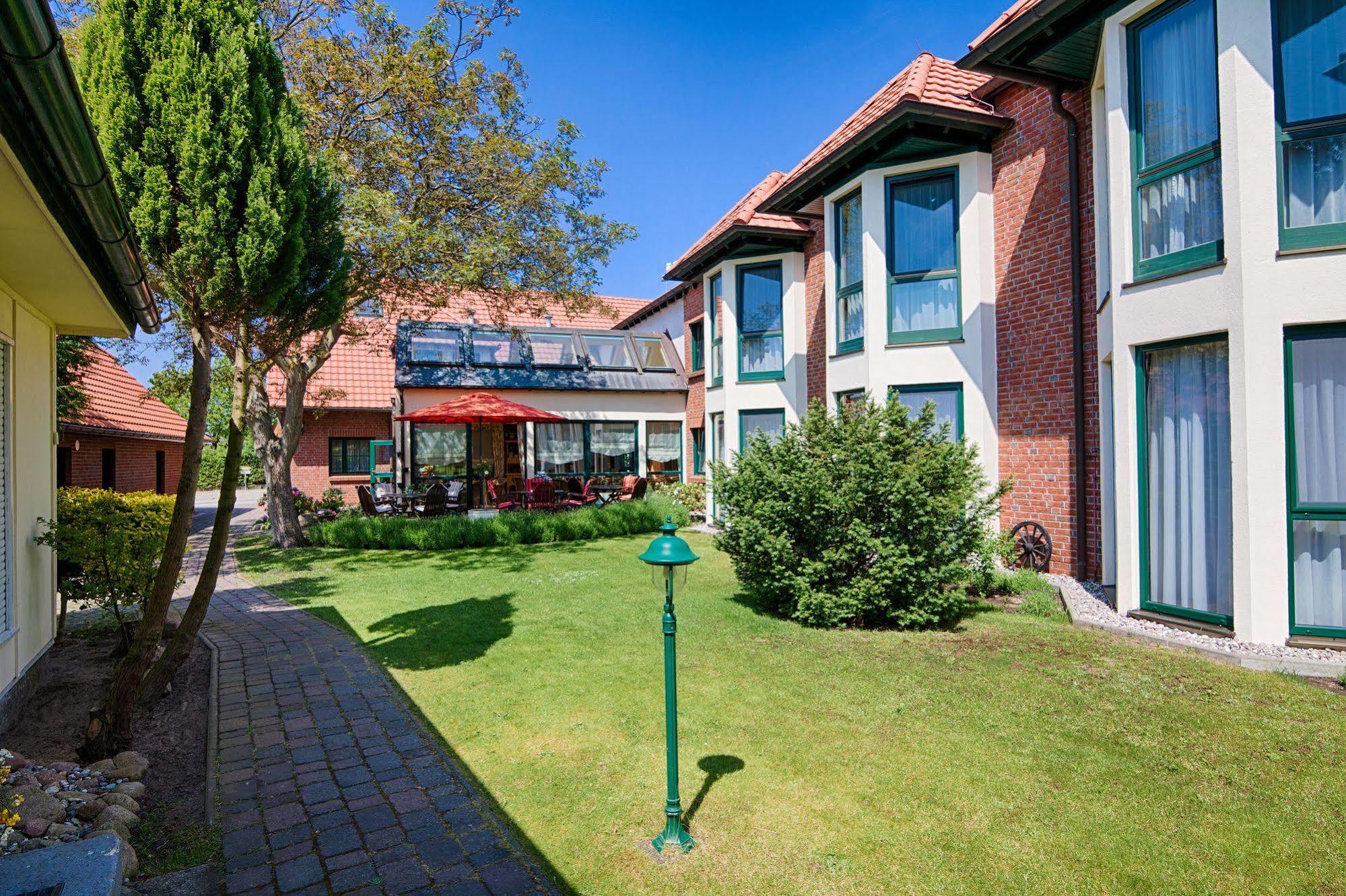 Hotel Garni Nussbaumhof Uckeritz Exteriör bild