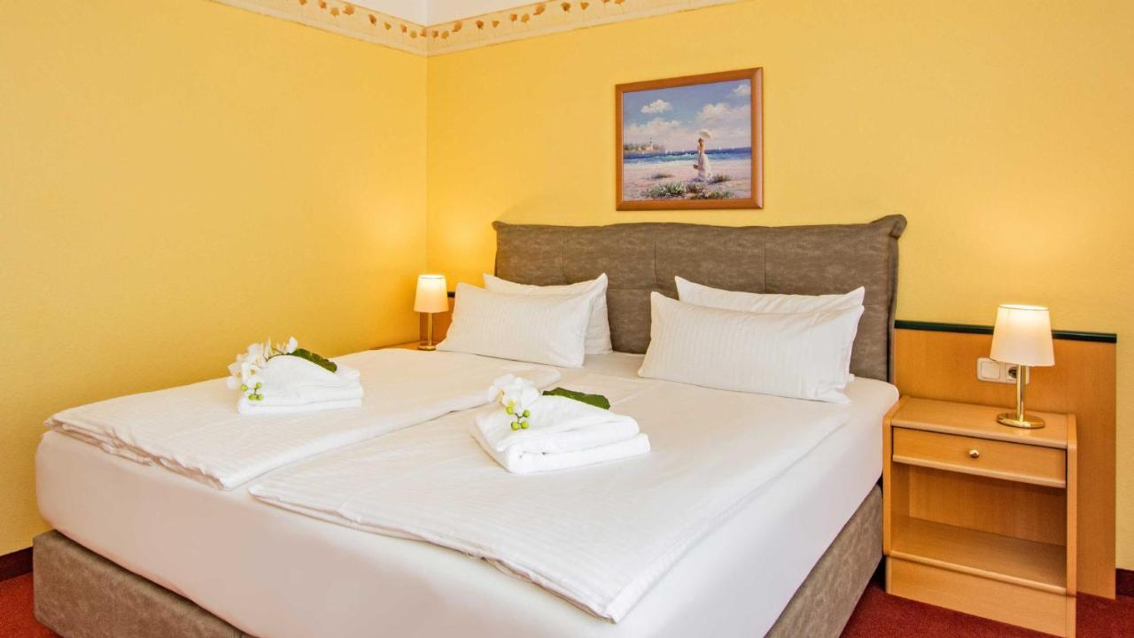 Hotel Garni Nussbaumhof Uckeritz Exteriör bild