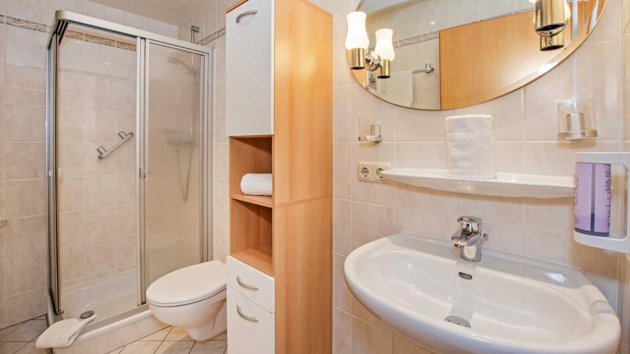 Hotel Garni Nussbaumhof Uckeritz Exteriör bild